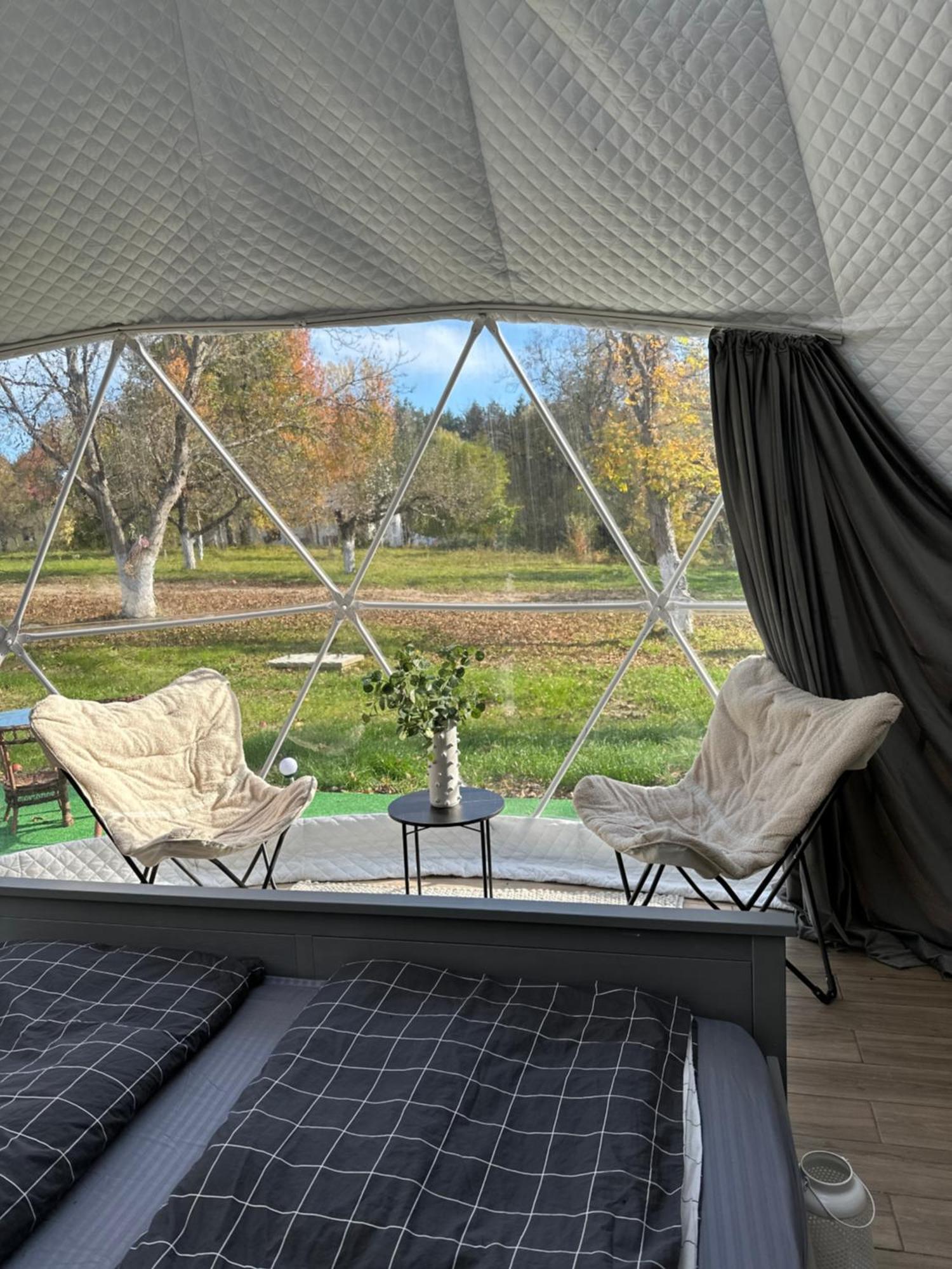 Hotel The Frog Glamping Horezu Esterno foto