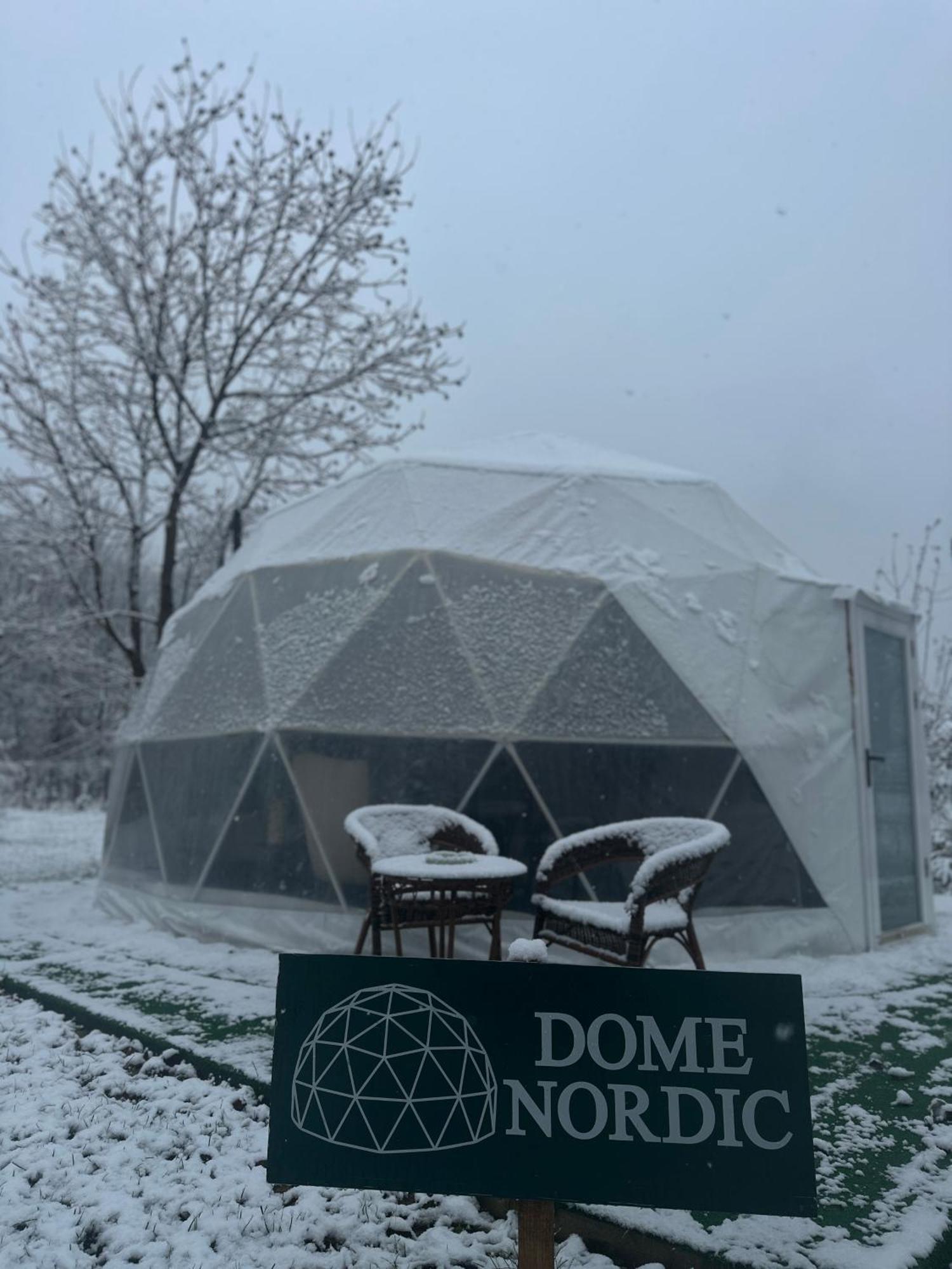 Hotel The Frog Glamping Horezu Esterno foto
