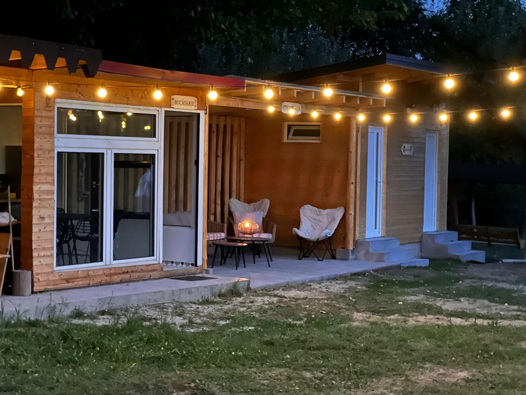 Hotel The Frog Glamping Horezu Esterno foto