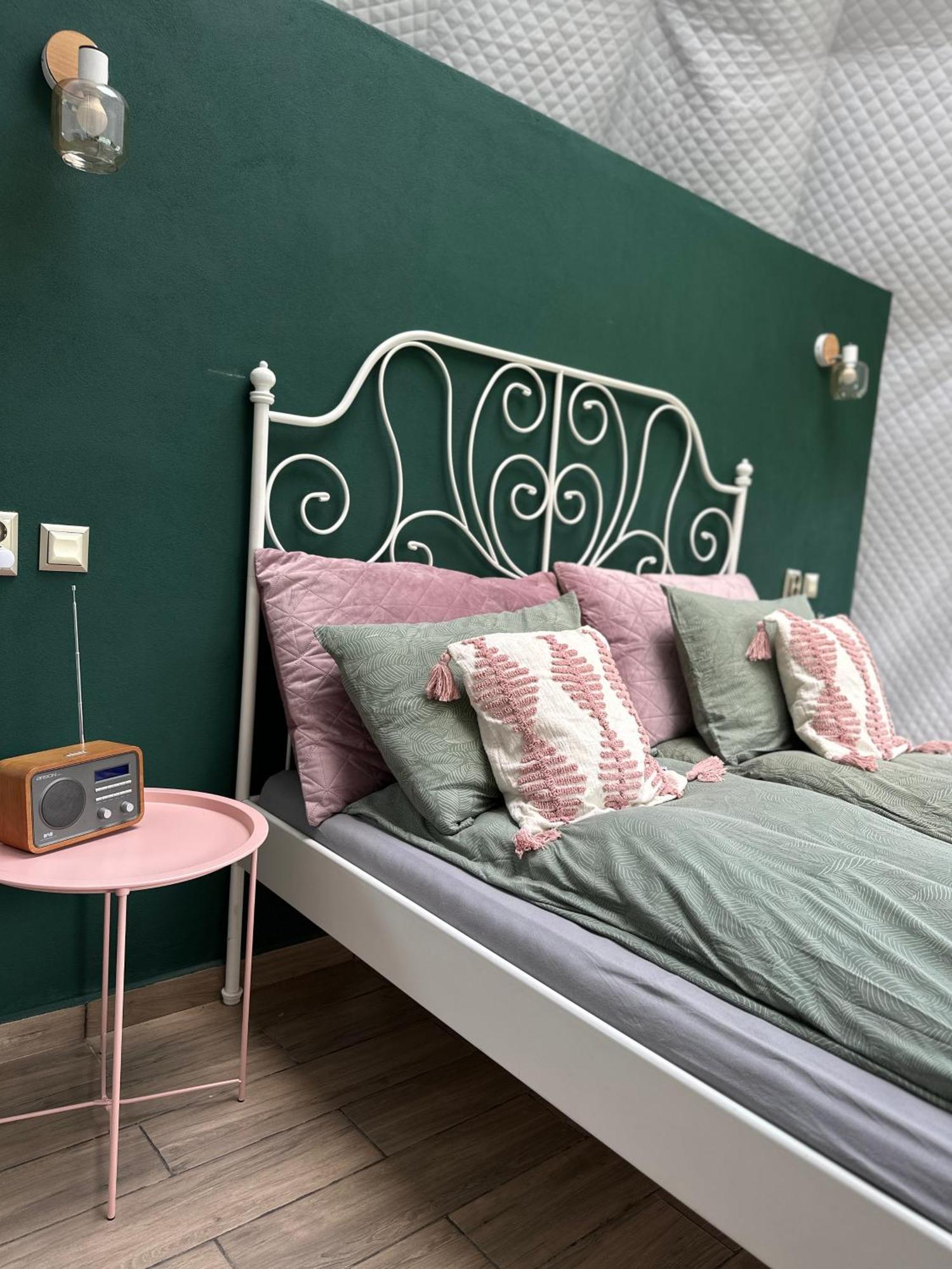 Hotel The Frog Glamping Horezu Esterno foto